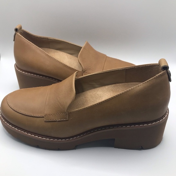 Naturalizer Women’s Darry Lug Sole Loafer Toffee Leather - Picture 6 of 9